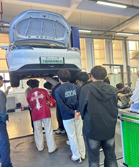 da58d8a5b991043d8ff1333fc74d77f8