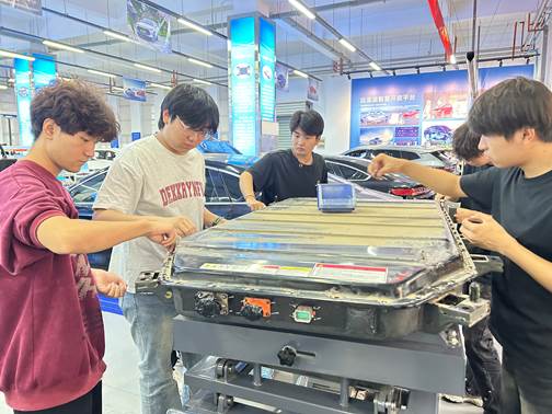 d2e05a1479e279deaaf4e2d8de3f2cc5